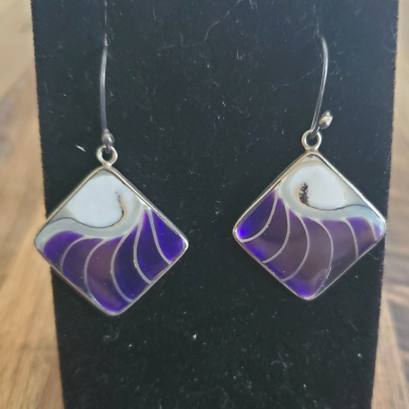Shell and silver earrings - Picture 2 of 4